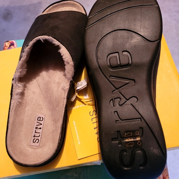 Ladies sandals - Picture 6 of 8